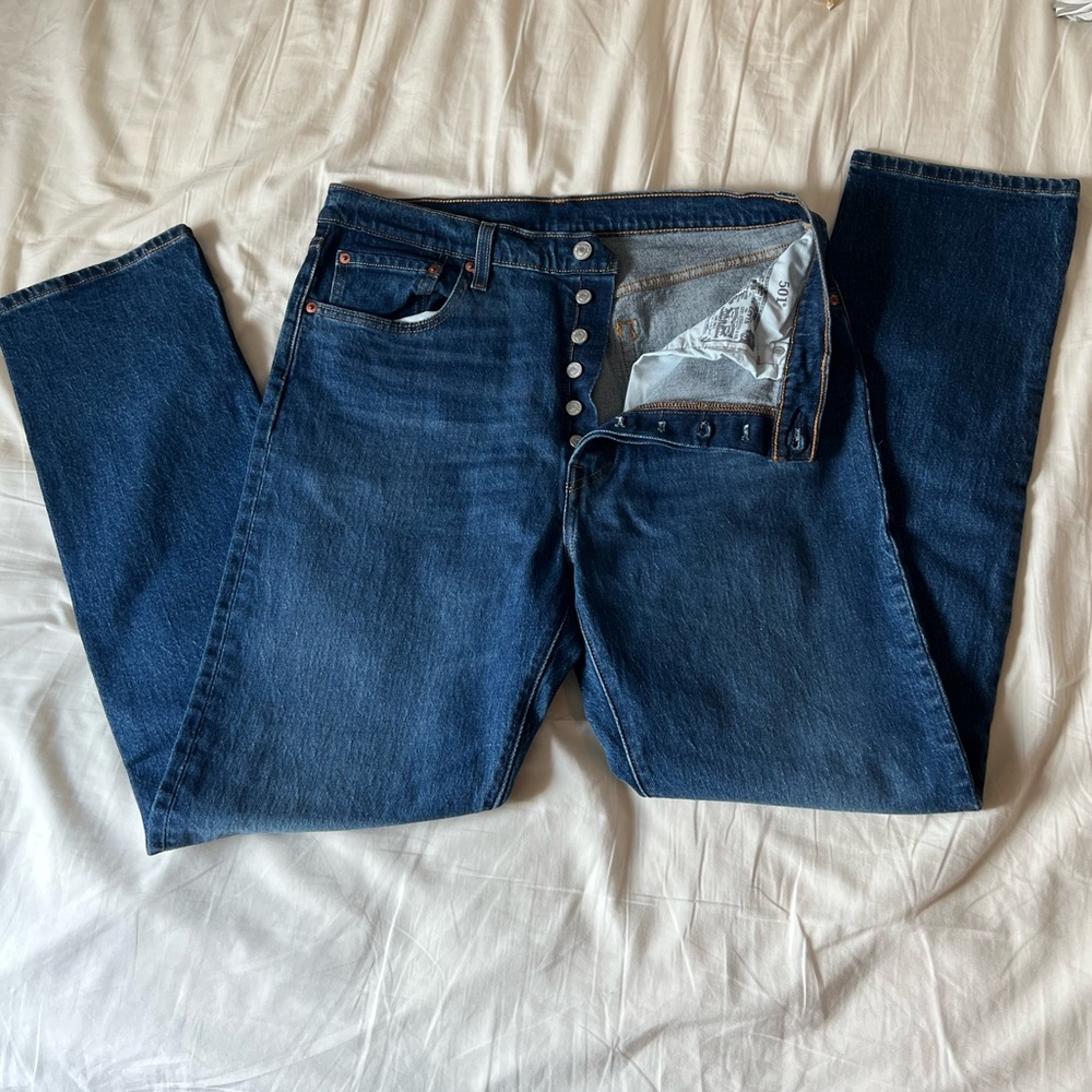 Levi’s 501 button fly 33X32